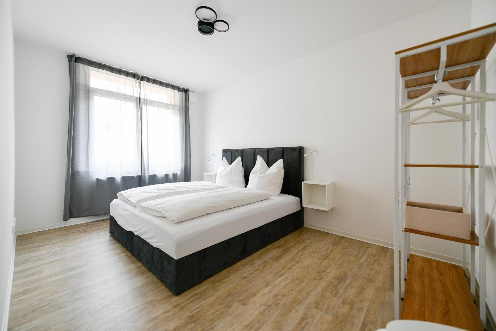 Ferienwohnungen Am Theater - Modern, Zentral Und Ruhig Mit Kueche, Waschtrockner, Netflix, Wlan Und Parkplatz- 2 Zimmer, 52 Qm コットブス 部屋 写真